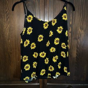 Sunflower tank top. Size large. Fensace brand.